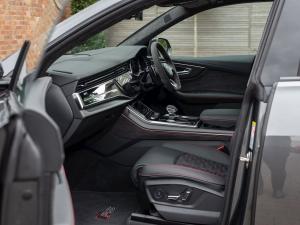 Audi RS Q8 Vorsprung 2020 года  (UK)